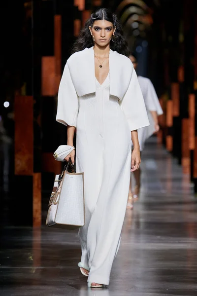 Look 7
